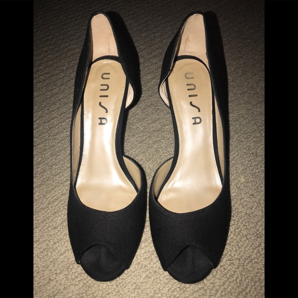 New black linen heels never worn